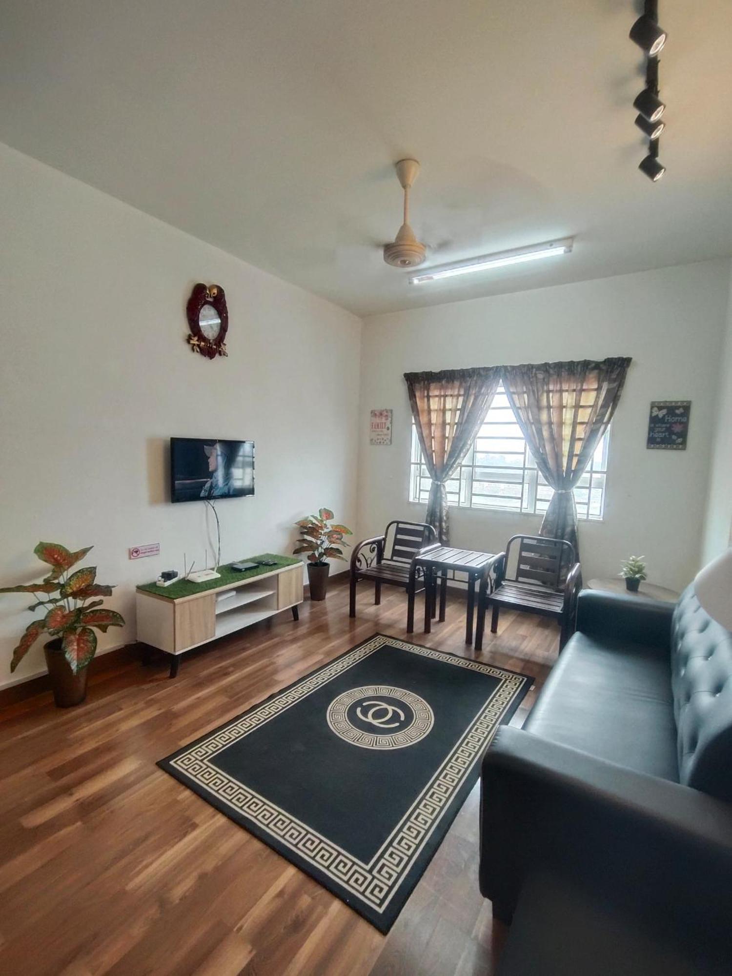 Anggerik Camelia Homestay Apartment Ladang Tok Pelam Kuala Terengganu Buitenkant foto