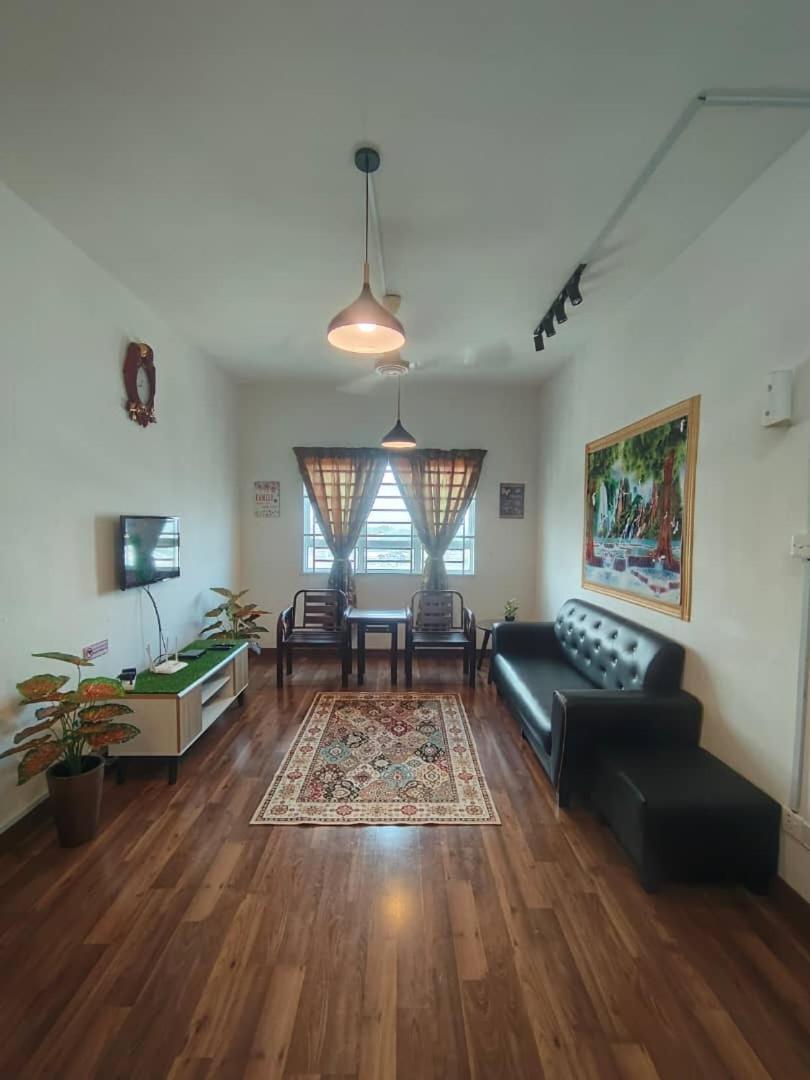 Anggerik Camelia Homestay Apartment Ladang Tok Pelam Kuala Terengganu Buitenkant foto